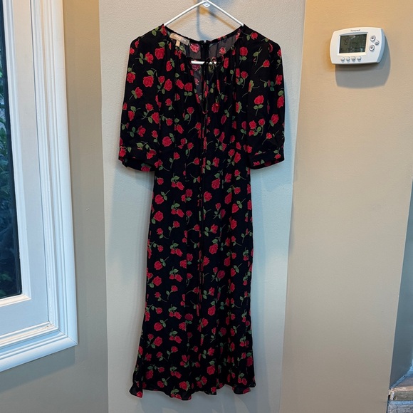 Michael Kors Collection Dresses & Skirts - MICHAEL KORS Collection Rose Silk Georgette Crepe Tie Neck Dress 2 like new